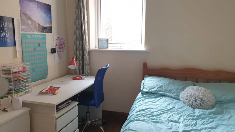 Avondale St // 2 Bed Student Flat // Aug 2026 - Image 6